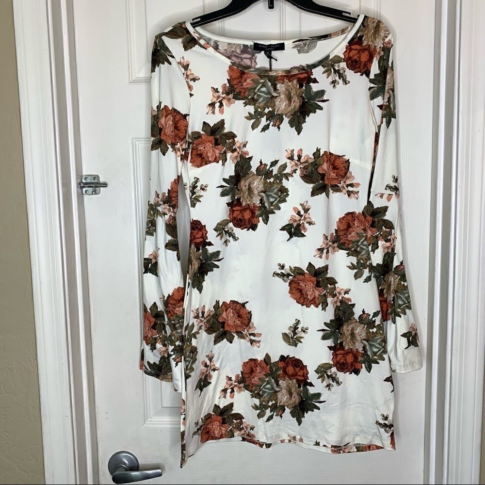 Romeo & Juliet Couture White Floral Print Bell Sleeve Dress Size Medium